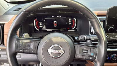 2023 Nissan Pathfinder Platinum