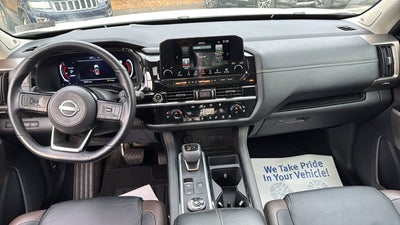 2024 Nissan Pathfinder Platinum