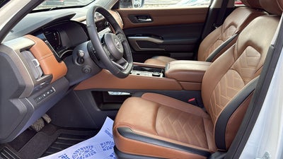 2024 Nissan Pathfinder Platinum