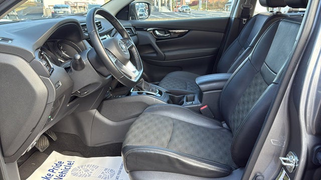 2022 Nissan Rogue Sport SV