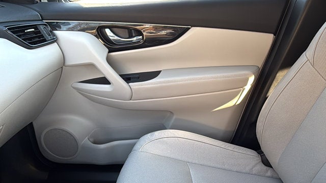 2017 Nissan Rogue Sport SL