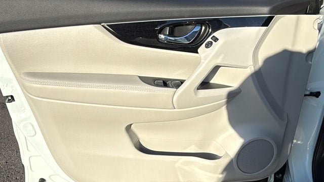 2017 Nissan Rogue Sport SL