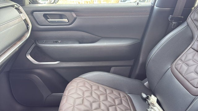 2025 Nissan Armada Platinum